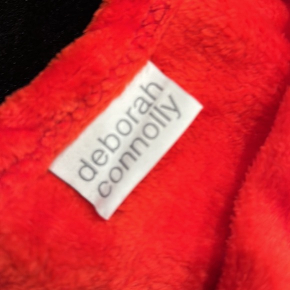 Brand new Deborah Connolly Christmas blanket - Picture 3 of 8